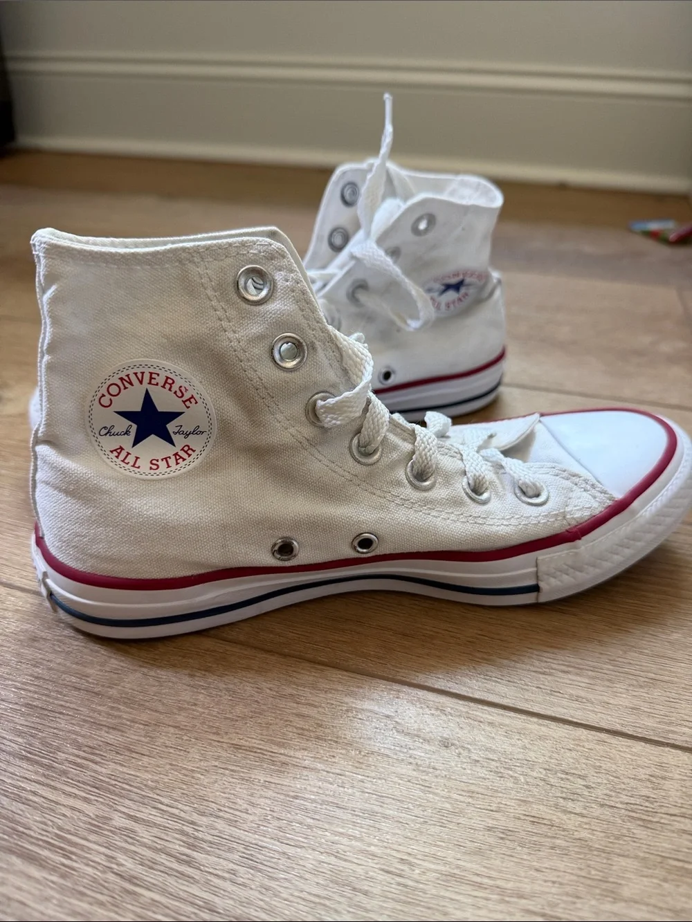 Converse High Tops Womens - 6 - Picture 1 of 6